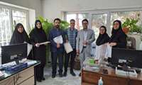 تجلیل از کارکنان واحد منابع انسانی بیمارستان ولیعصر(عج)