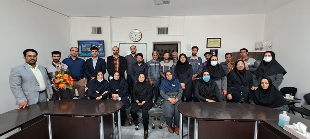 آیین گرامیداشت روز کار و کارگر در بیمارستان ولیعصر(عج) برگزار شد.