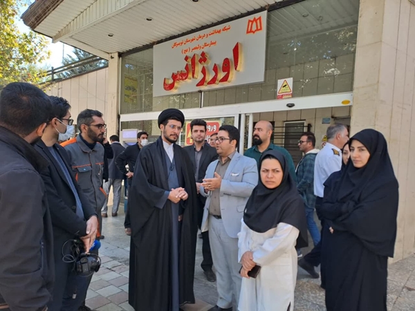  بازدید امام جمعه شهرستان تویسرکان از بیمارستان ولیعصر(عج)