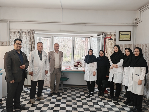 برگزاری مراسم روز علوم آزمایشگاهی در بیمارستان ولیعصر (عج)؛ تقدیر از تلاش‌های صورت گرفته در سال ۱۴۰۴